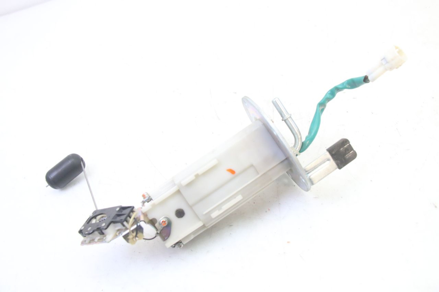 photo de POMPA PALIWA SUZUKI GSR 750 (2011 - 2017) - Szczegół części