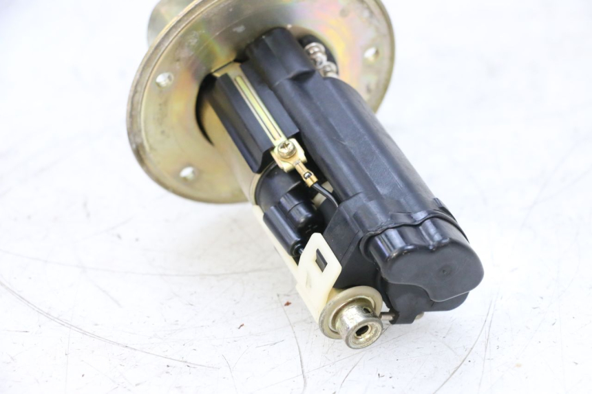 photo de POMPA PALIWA SUZUKI GSXR GSX-R 1000 (2003 - 2004) - Szczegół części