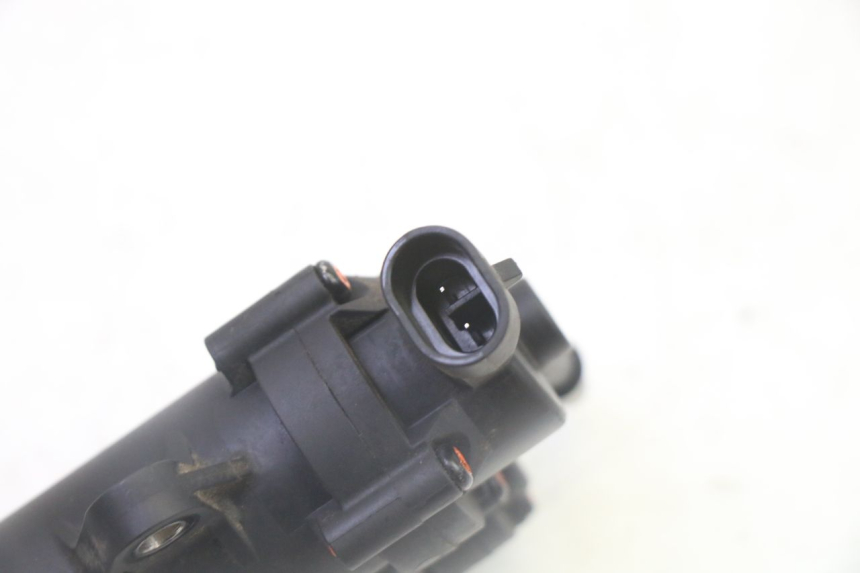 photo de POMPA PALIWA PEUGEOT KISBEE 4T 50 (2018 - 2022) - Inny kąt widzenia