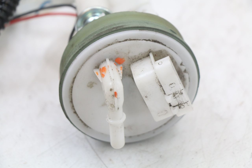 photo de POMPA PALIWA PIAGGIO MP3 HPE 350 (2018 - 2020) - Zbliżenie techniczne