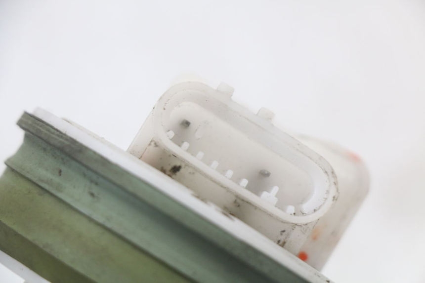 photo de POMPA PALIWA PIAGGIO MP3 HPE 350 (2018 - 2020) - Widok ogólny