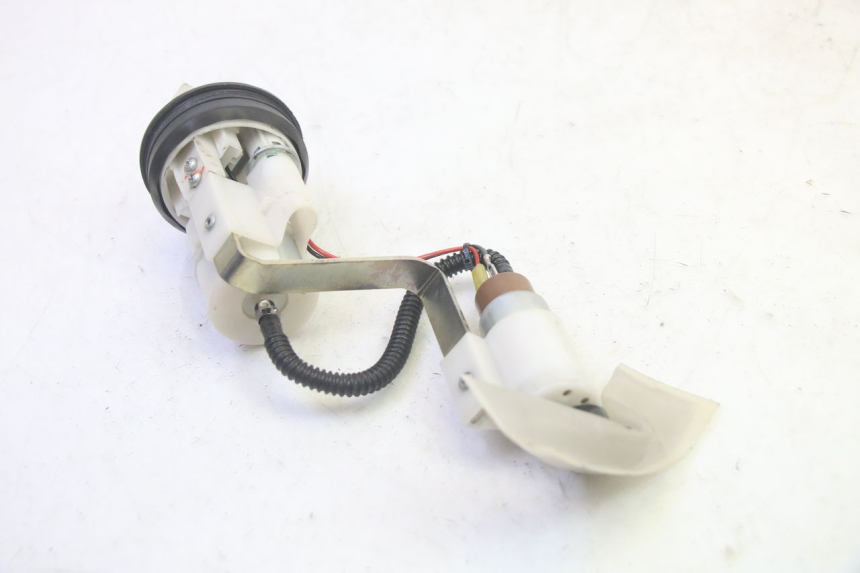 photo de POMPA PALIWA PIAGGIO MP3 HPE 350 (2018 - 2020) - Część sprawdzona