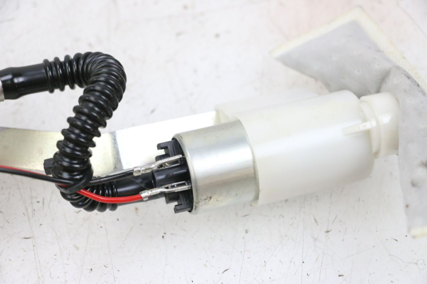 photo de POMPA PALIWA PIAGGIO MP3 HPE 300 (2019 - 2026) - Zoom stanu zużycia