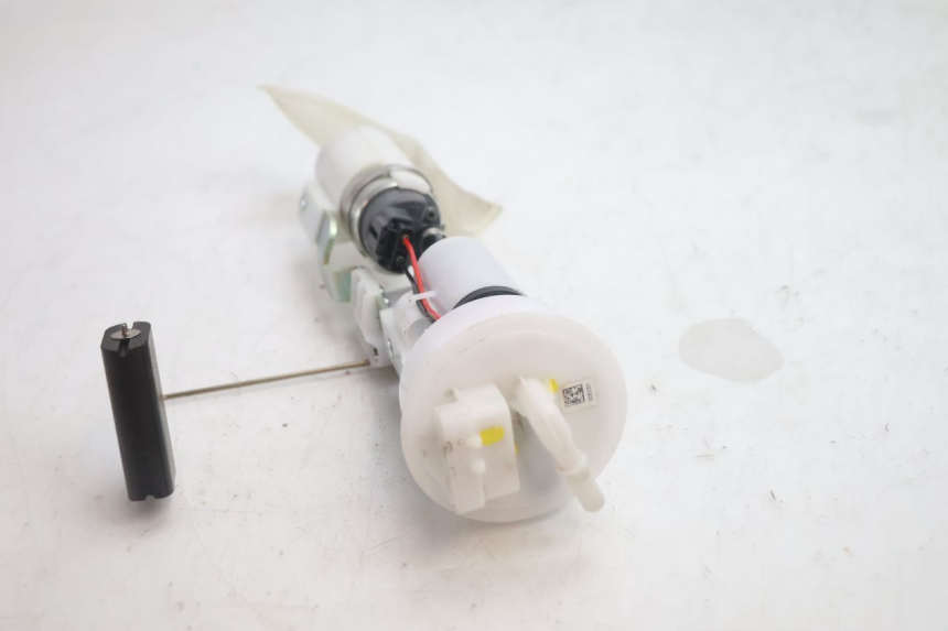 photo de Pompa paliwa PIAGGIO MP3 HPE 530 (2022 - 2026) - Stan powierzchni