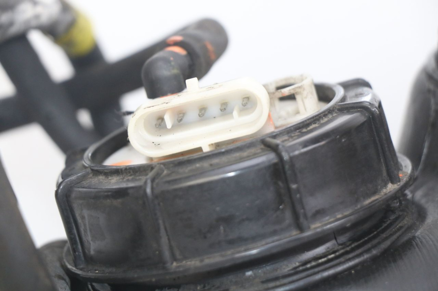 photo de POMPA PALIWA PIAGGIO MP3 LT 400 (2007 - 2012) - Część sprawdzona