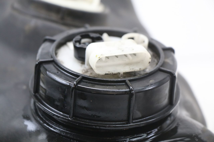 photo de POMPA PALIWA PIAGGIO MP3 LT 400 (2007 - 2012) - Punkty mocowania