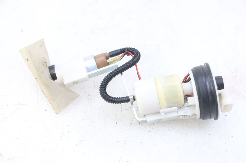 photo de POMPA PALIWA PIAGGIO MP3 LT 300 (2010 - 2016) - Zbliżenie techniczne