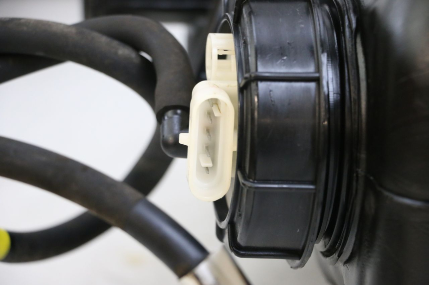 photo de POMPA PALIWA PIAGGIO MP3 500 (2011 - 2015) - Zoom stanu zużycia