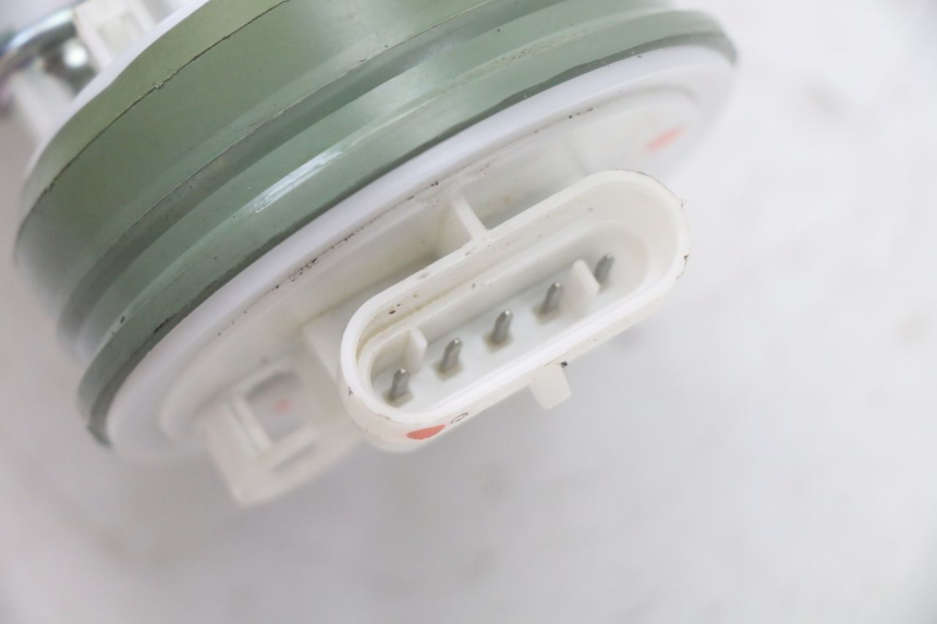 photo de POMPA PALIWA PIAGGIO MP3 500 (2014 - 2017) - Inny kąt widzenia