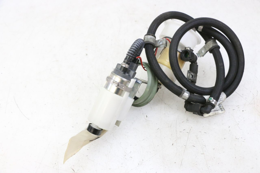 photo de POMPA PALIWA PIAGGIO MP3 500 (2014 - 2017) - Zbliżenie techniczne