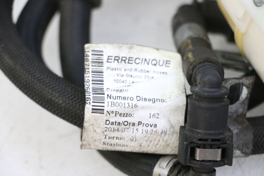 photo de POMPA PALIWA PIAGGIO MP3 500 (2014 - 2017) - Punkty mocowania