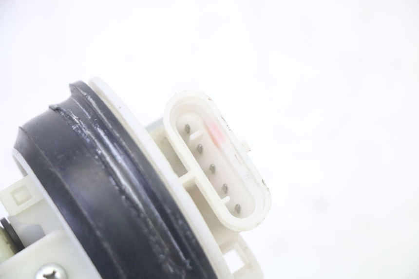 photo de POMPA PALIWA PIAGGIO MP3 RL 250 (2006 - 2010) - Widok ogólny