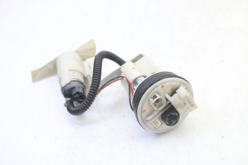 photo de POMPA PALIWA PIAGGIO MP3 500 (2011 - 2015) - Inny kąt widzenia