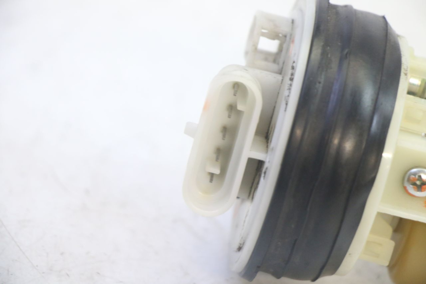 photo de POMPA PALIWA PIAGGIO MP3 RL 250 (2006 - 2010) - Punkty mocowania