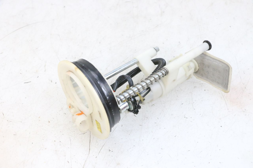 photo de POMPA PALIWA YAMAHA NEOS NEO'S 4T 50 (2008 - 2016) - Inny kąt widzenia