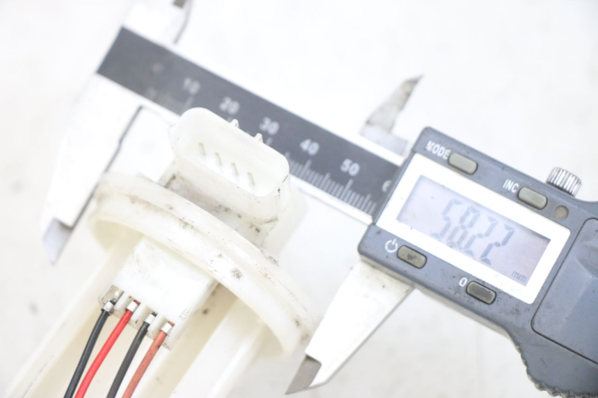 photo de POMPA PALIWA HONDA PCX (JF28) 125 (2009 - 2011) - Inny kąt widzenia