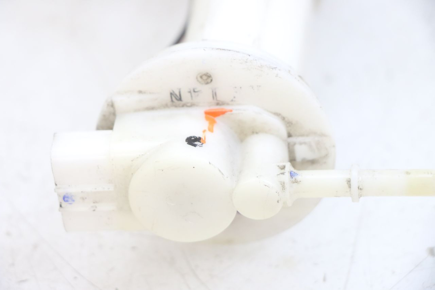 photo de POMPA PALIWA HONDA PCX (JF28) 125 (2009 - 2011) - Zbliżenie techniczne