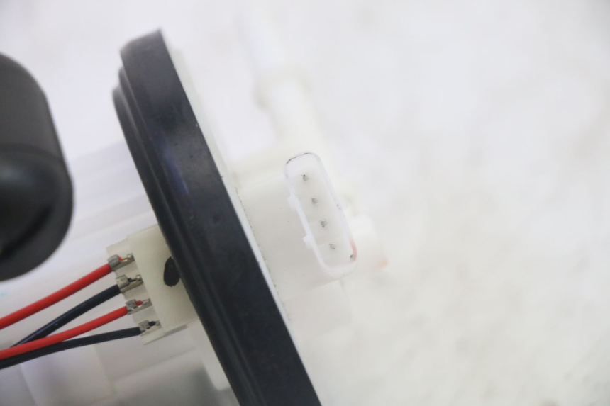 photo de POMPA PALIWA JM MOTORS SANTANA EVO 50 (2024 - 2026) - Zoom stanu zużycia