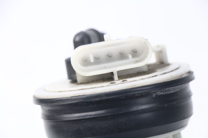 photo de POMPA PALIWA PEUGEOT SATELIS 300 (2012 - 2015) - Inny kąt widzenia