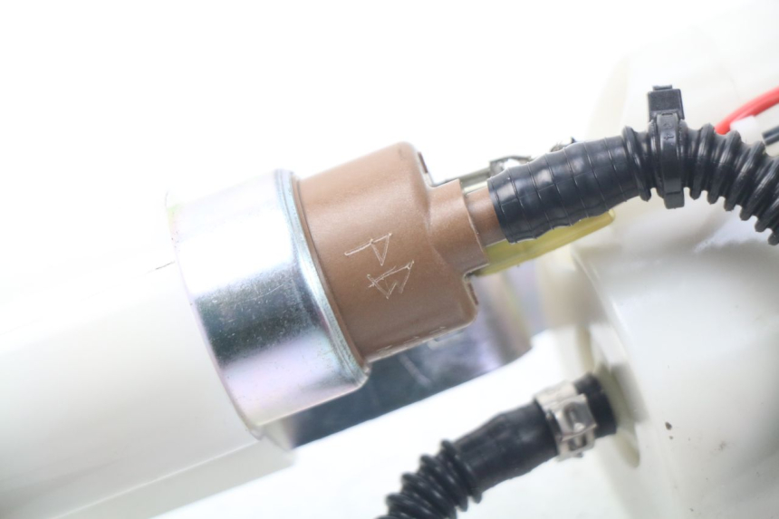 photo de POMPA PALIWA PEUGEOT SATELIS 300 (2012 - 2015) - Punkty mocowania