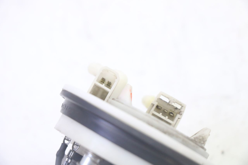 photo de POMPA PALIWA PEUGEOT SATELIS 125 (2010 - 2012) - Zoom stanu zużycia