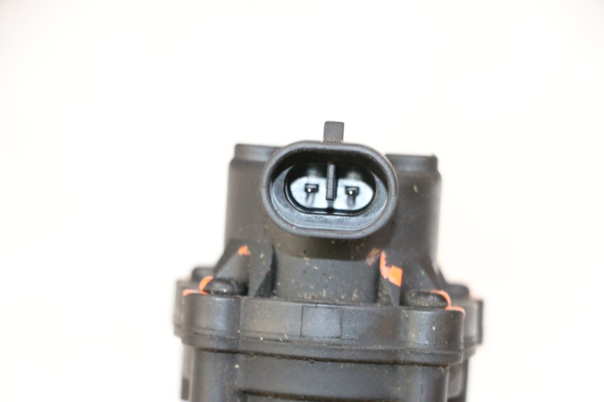 photo de POMPA PALIWA PEUGEOT STREETZONE I 2T 50 (2018 - 2020) - Inny kąt widzenia