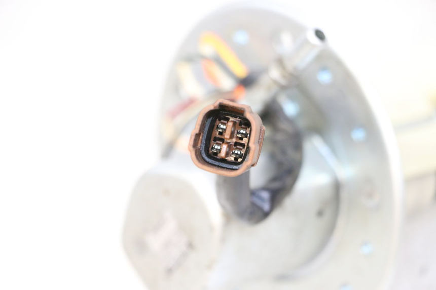 photo de POMPA PALIWA SUZUKI SV S 650 (2003 - 2009) - Szczegół części