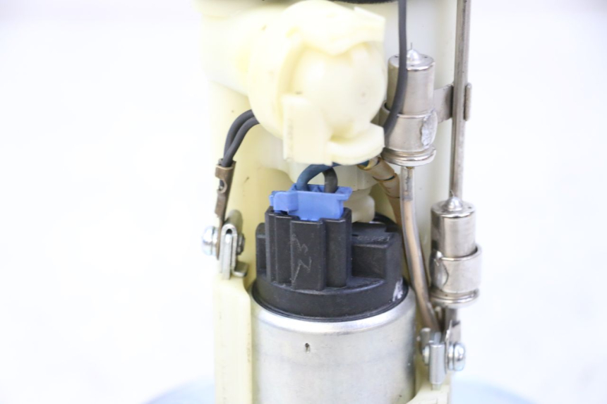 photo de POMPA PALIWA SUZUKI SV S 650 (2003 - 2009) - Punkty mocowania