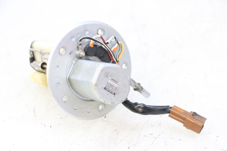 photo de POMPA PALIWA SUZUKI SV S 650 (2003 - 2009) - Oznaczenia i referencje