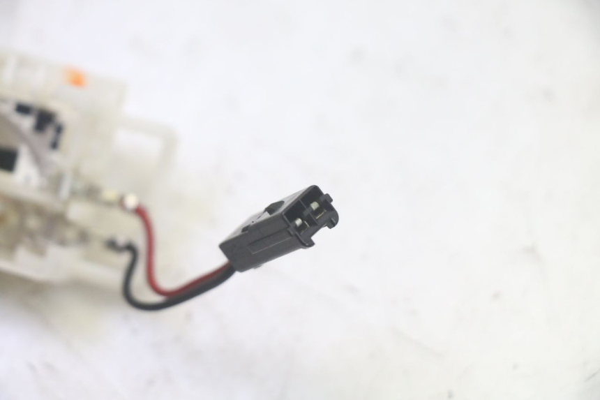 photo de POMPA PALIWA YAMAHA TDM ABS 900 (2002 - 2014) - Oznaczenia i referencje