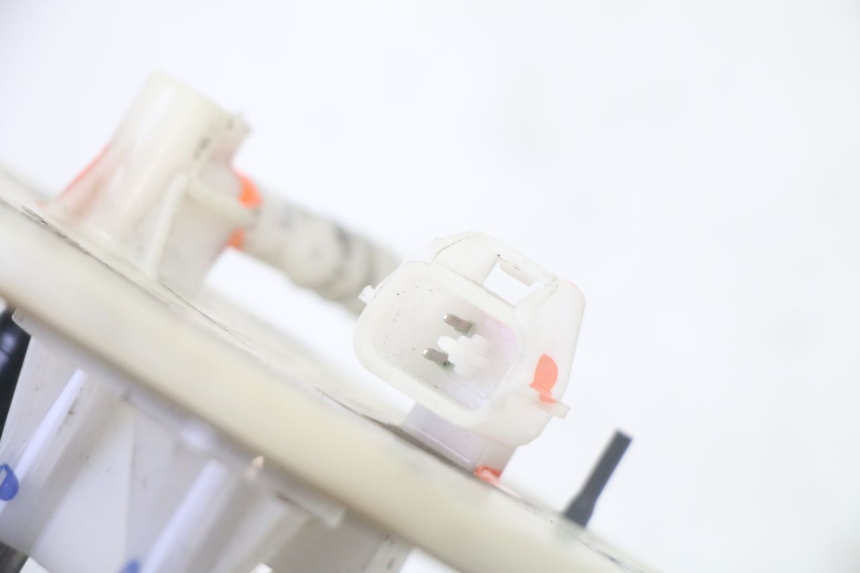 photo de POMPA PALIWA PEUGEOT TWEET PRO CARGO 50 (2018 - 2022) - Zbliżenie techniczne