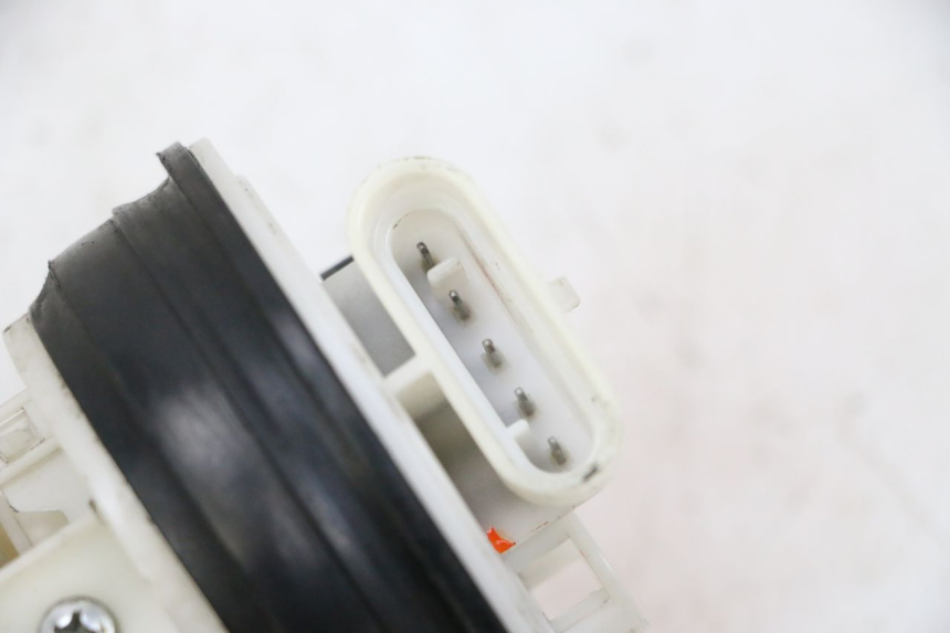 photo de POMPA PALIWA PIAGGIO VESPA GTS SUPER IE 125 (2009 - 2016) - Oznaczenia i referencje