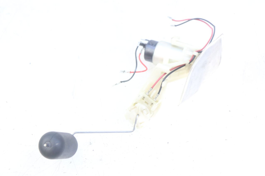 photo de POMPA PALIWA HONDA VISION NSC R 50 (2013 - 2015) - Zbliżenie techniczne