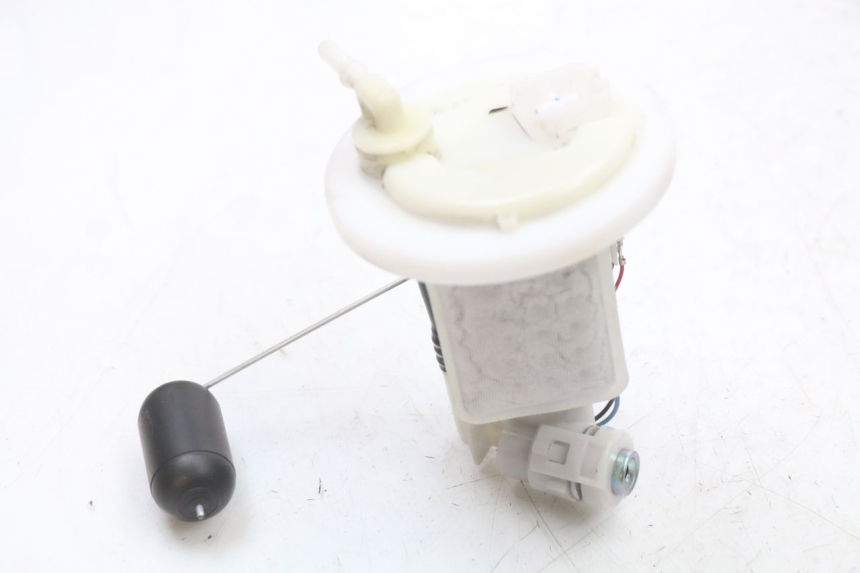 photo de POMPA PALIWA YAMAHA XMAX X-MAX ABS 125 (2017 - 2020) - Zbliżenie techniczne