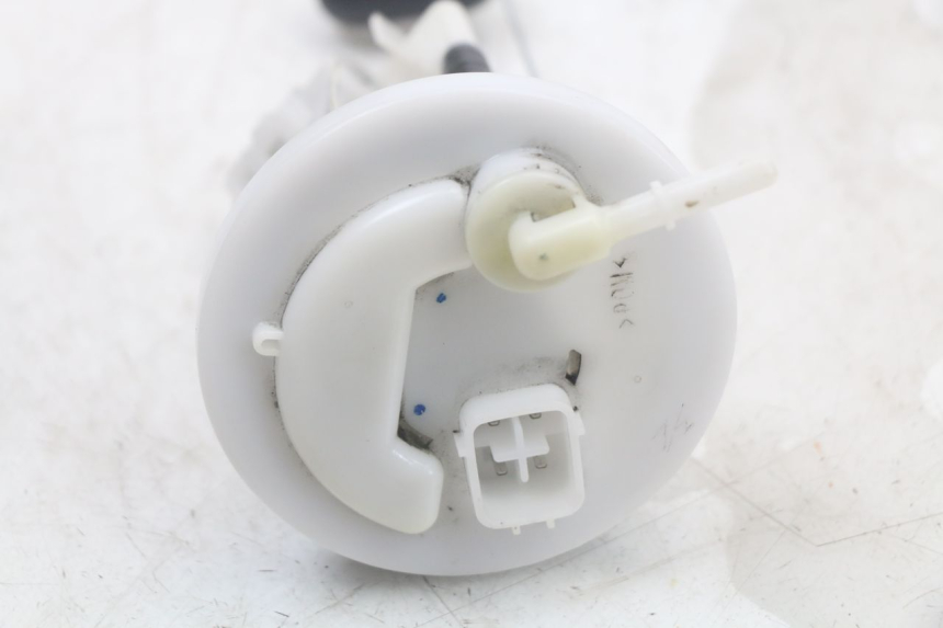 photo de POMPA PALIWA YAMAHA XMAX X-MAX ABS 125 (2017 - 2020) - Inny kąt widzenia