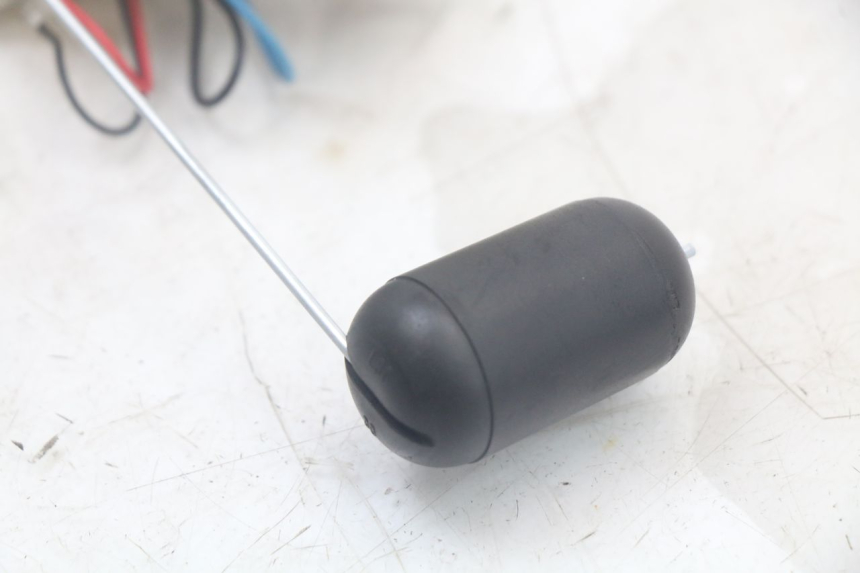 photo de POMPA PALIWA YAMAHA XMAX X-MAX ABS 125 (2017 - 2020) - Zbliżenie techniczne