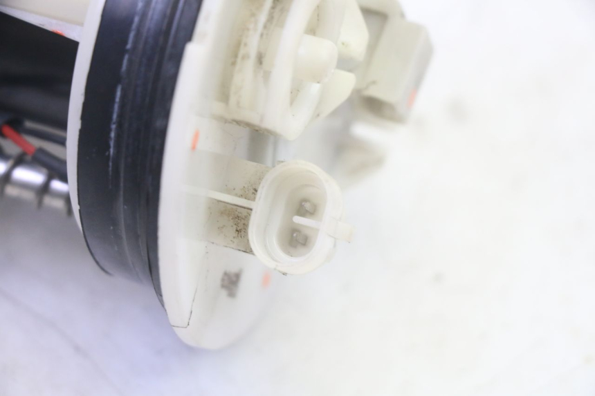 photo de POMPA PALIWA YAMAHA X-MAX XMAX 125 (2010 - 2013) - Inny kąt widzenia