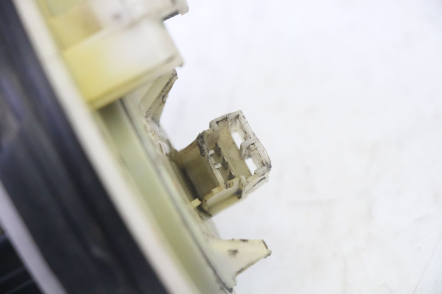 photo de POMPA PALIWA YAMAHA X-MAX XMAX 250 (2006 - 2009) - Inny kąt widzenia