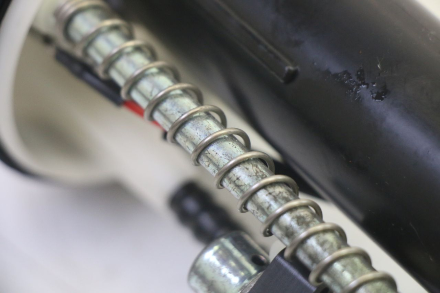 photo de POMPA PALIWA YAMAHA X-MAX XMAX 125 (2010 - 2013) - Stan powierzchni