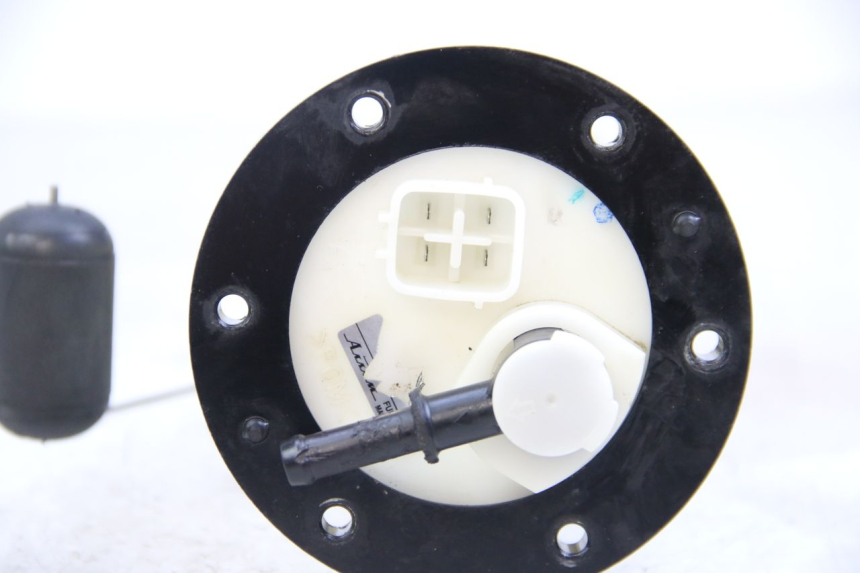 photo de POMPA PALIWA YAMAHA XP T-MAX TMAX 500 (2004 - 2007) - Inny kąt widzenia