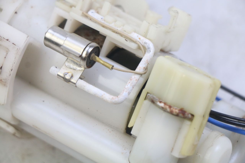 photo de POMPA PALIWA YAMAHA YZF R1 1000 (2007 - 2008) - Inny kąt widzenia