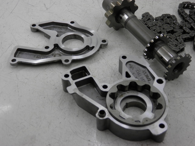 photo de POMPA OLEJU BMW R RS 1150 (2001 - 2005) - Zbliżenie techniczne