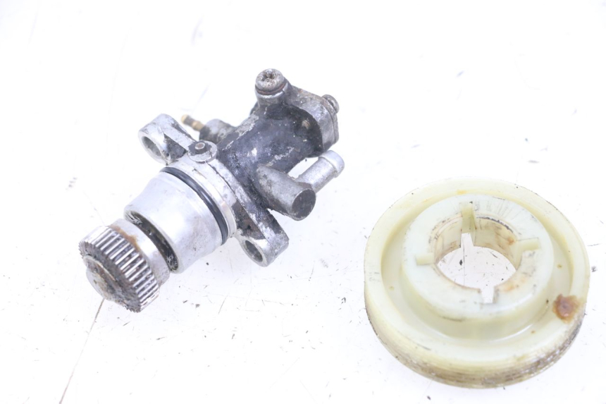 photo de POMPA OLEJU MBK BOOSTER SPIRIT 50 (1999 - 2003) - Widok główny