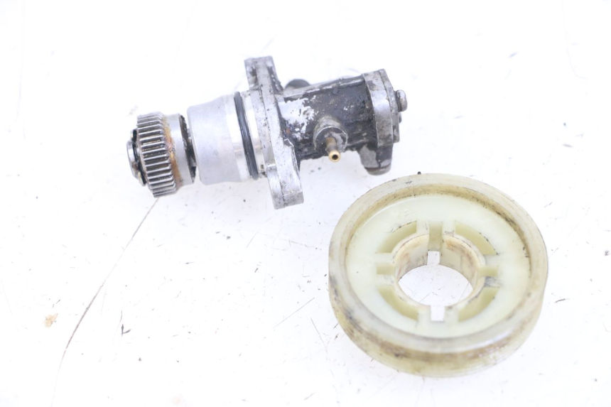 photo de POMPA OLEJU MBK BOOSTER SPIRIT 50 (1999 - 2003) - Zoom stanu zużycia