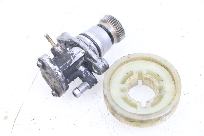 photo de POMPA OLEJU MBK BOOSTER SPIRIT 50 (1999 - 2003) - Inny kąt widzenia