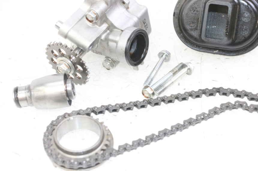 photo de POMPA OLEJU HONDA CB R 1000 (2018 - 2023) - Stan powierzchni