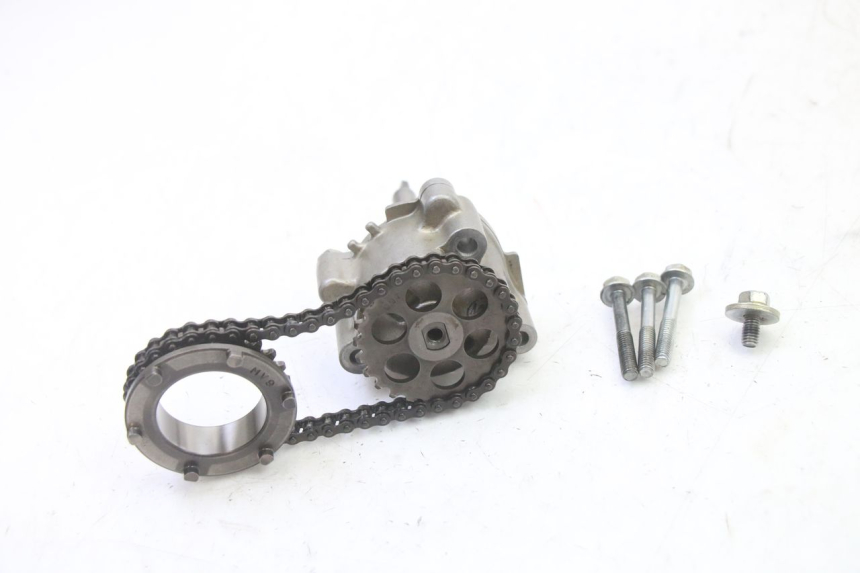 photo de POMPA OLEJU HONDA CBR RR FIREBLADE 900 (1992 - 1994) - Widok ogólny