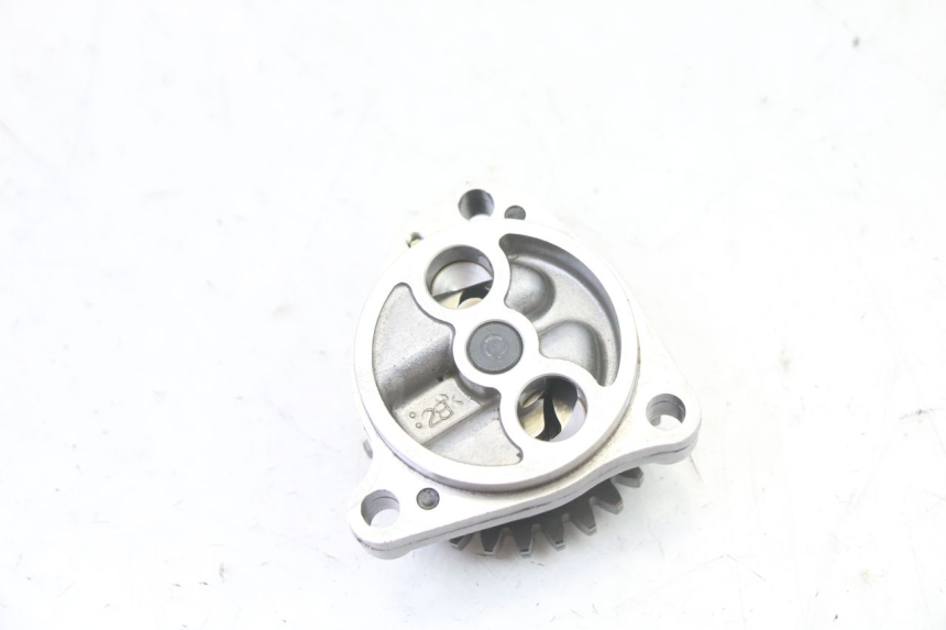 photo de POMPA OLEJU SUZUKI GS GSE 500 (2001 - 2003) - Zbliżenie techniczne
