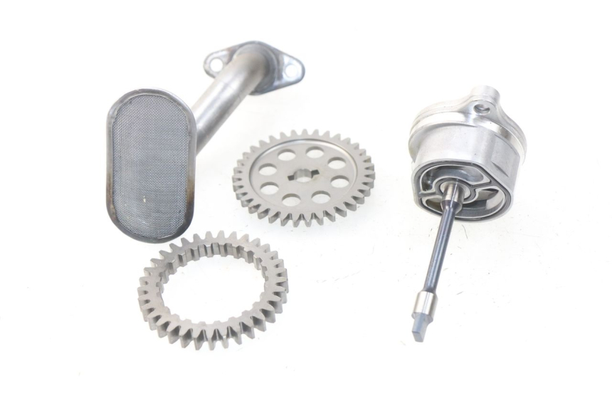 photo de POMPA OLEJU SUZUKI GSR 600 (2005 - 2012) - Inny kąt widzenia