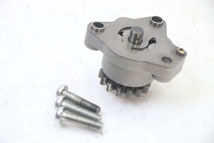 photo de POMPA OLEJU HYOSUNG GTR 125 (2006 - 2008) - Widok ogólny